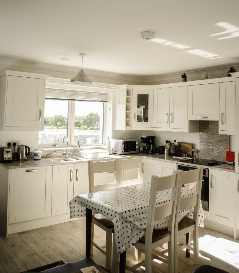 Corrib View Farmhouse Galway Ngoại thất bức ảnh